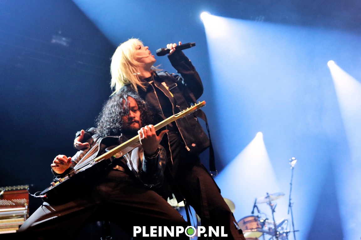 V R I J D A G     (14)